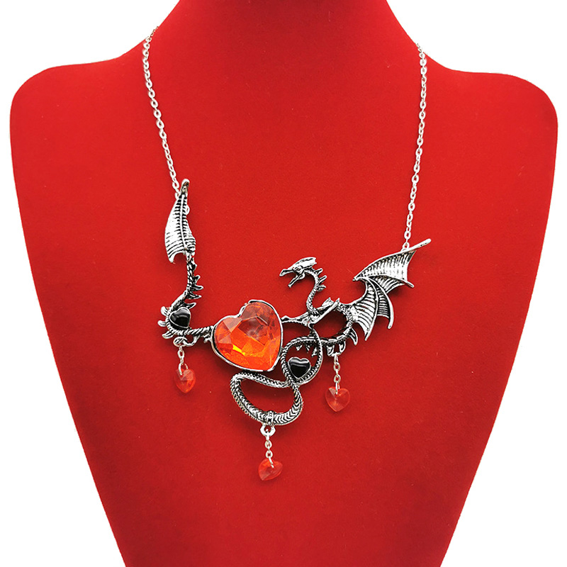 Charm Dragon Heart Necklace Pendant